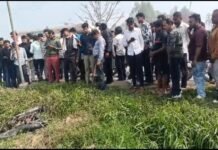 बाइक सहित ग्रामीण का शव नाले में पड़ा मिला राहगीरों में मचा हड़कंप