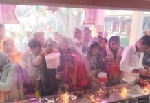 सातवें नवरात्र को मां भगवती के सातवें स्वरूप मां कालरात्रि की पूजा।