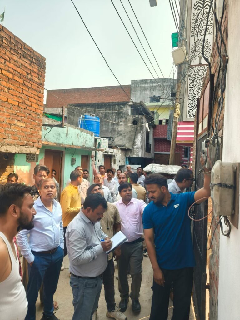 बरेली में पकड़ा गया अवैध ई रिक्शा चार्जिंग स्टेशन